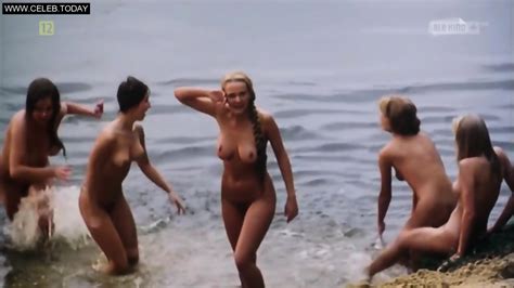 Izabella Bukowska Group Of Girls Caught Naked Swimming