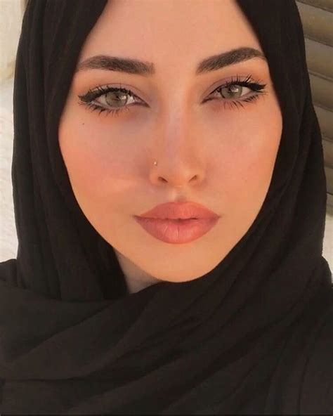 Follow Muslimahapparelthings For More 😍 Beau Hijab Maquillage