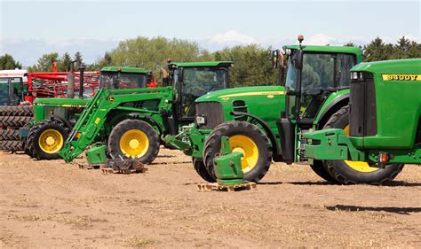 Auction Report Brisk Bids For Power Hungry Tillage Machinery