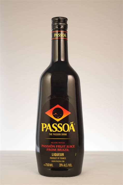 passoa passion fruit liqueur  pour cocktails
