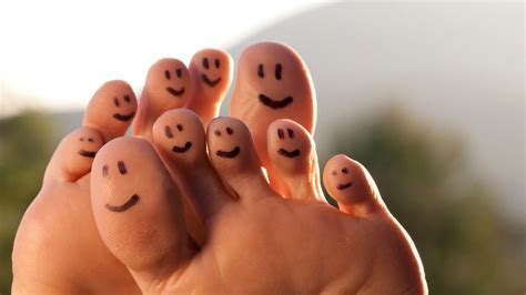 Rise Of The Mankle Leads To Surge In Smelly Feet Huffpost Uk Life