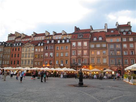 Warsaw S Old Town A Walking Tour Of What To See In Warsaw S Old Town