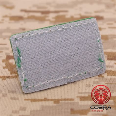 3d pvc militaire patch bloedgroep b neg groen fluo met klittenband cobra tactical solutions