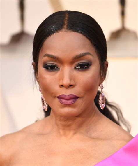 angela bassett 7 things you don t know about her 》 her beauty