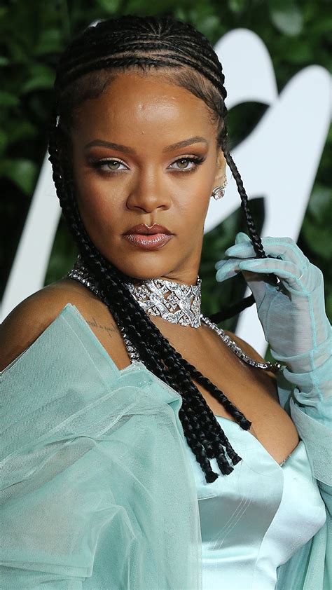 Rihanna Is Now World S Richest Female Musician As Forbes Officially