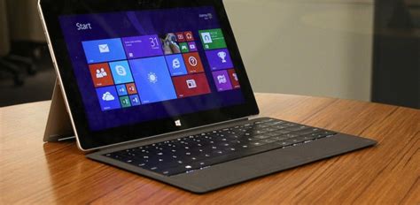 microsoft surface  review  microsofts tablet deserve