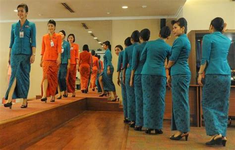 beauty gorgeous stewardess training in garuda indonesia ~ world stewardess crews