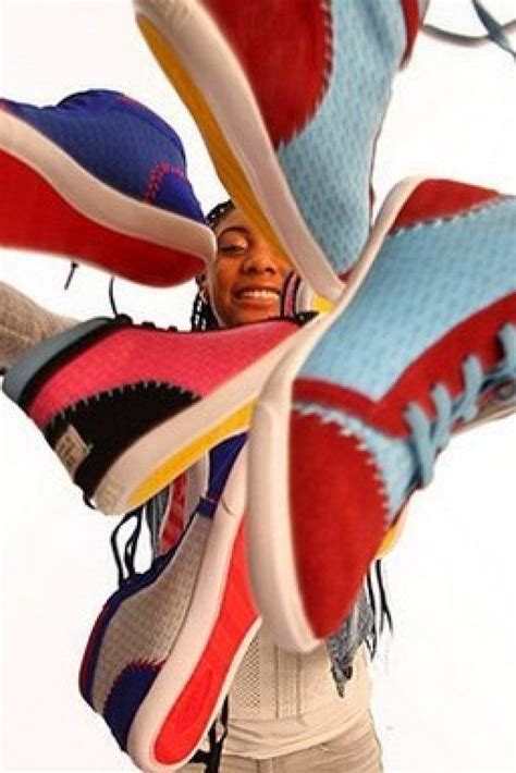 superstar mo ne davis designs shoe line to benefit underprivileged