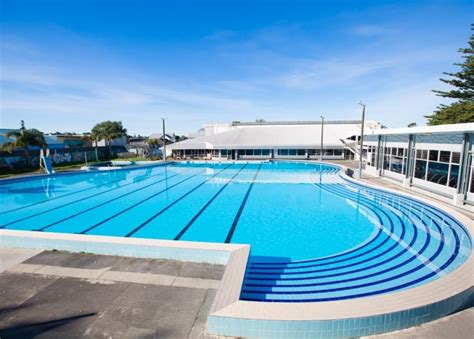 adult swimming lessons auckland ymca adult swim classes