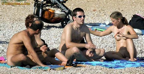 candid nude beach photo [hq] page 56