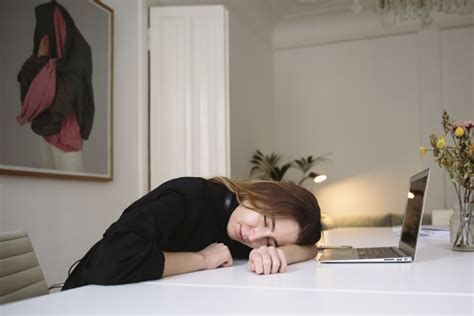 Anleitung Zum Power Napping – Praktische Tipps Für Einen Effizienten