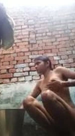 Pure Real Desi Indian Muslim Girls Bathing Scandal Mms