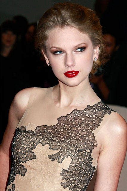 Taylor Swift Red Lipstick Looks To Try