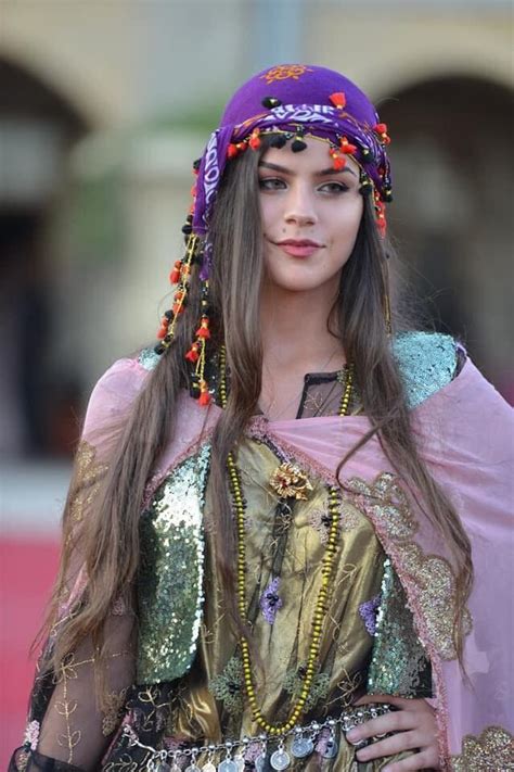 pin by marjan rwandze on kurdish girls girls fashion