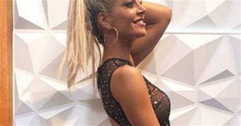 argentina s sexiest weather girl flaunts toned bum in hot