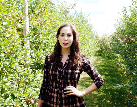 apple picking at wightman s farm the outfit she s so
