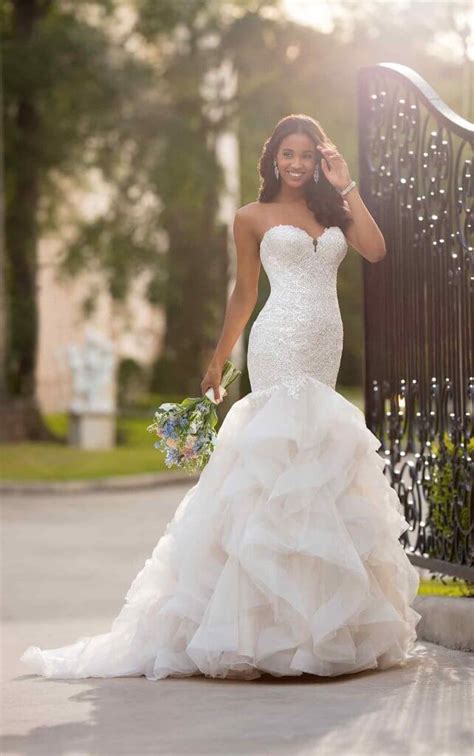 Best Wedding Gowns For Hourglass Figures Wedding Dress