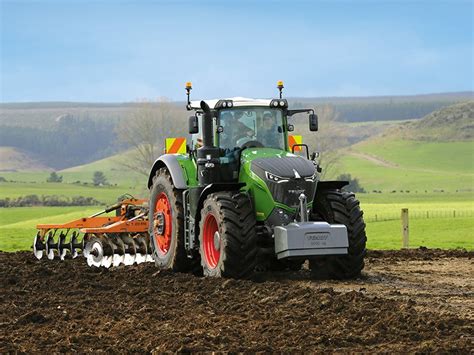 fendt  tractor review full test specs