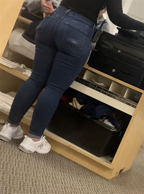Thicc White Pawg In Jeans Tight Jeans Forum