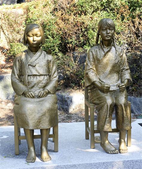 statues honoring korean chinese comfort women erected