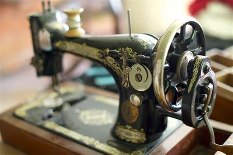 treadle sewing machines information thriftyfun