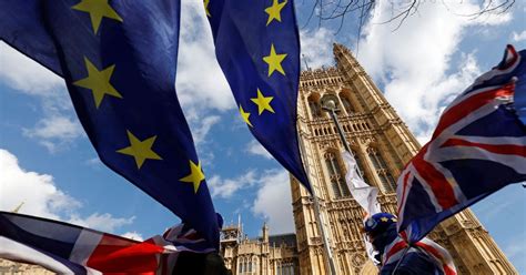 brexit le parlement britannique rejette massivement   referendum le huffpost