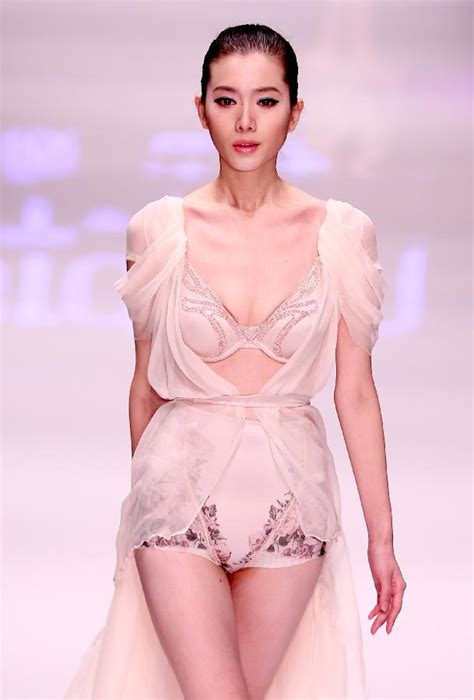 Lingerie Show At China Fashion Week Cn