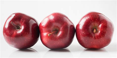 red delicious apples     sally kuzemchak ms