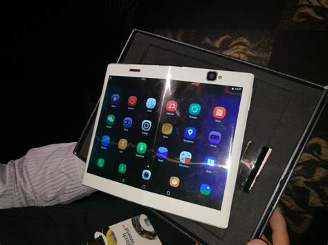 closer   lenovos foldable android tablet venturebeat