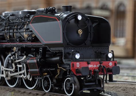 sncf class   express train steam locomotive europes largest maerklin