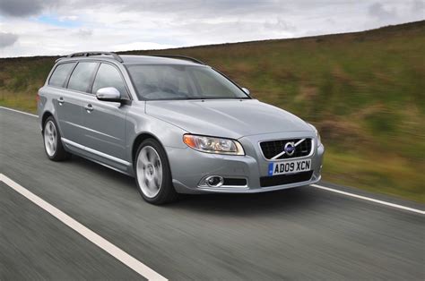 volvo  estate review   parkers