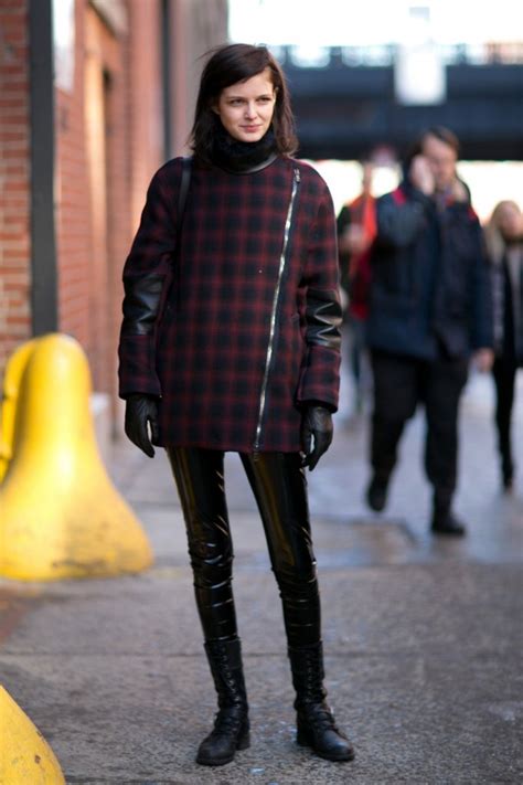 2014秋冬纽约时装周秀场外街拍 模特篇 5 天天时装 口袋里的时尚指南