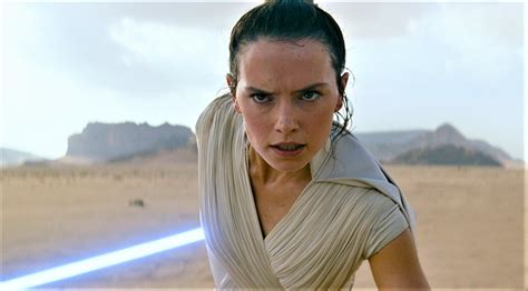 the rise of skywalker disney cuts star wars same sex kiss in singapore