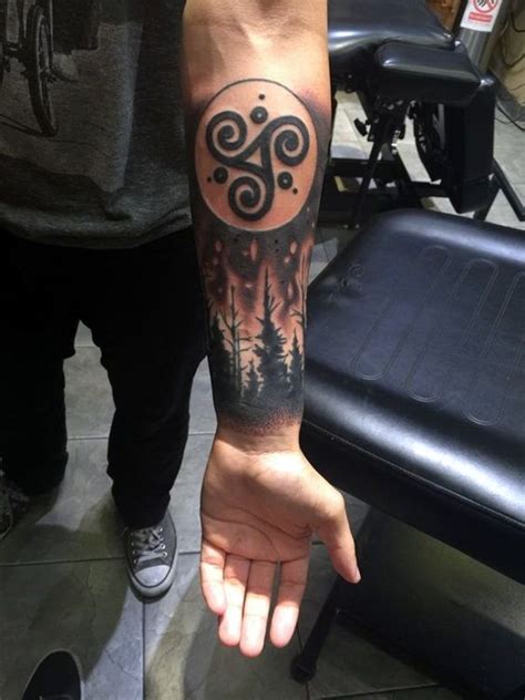 Triskelion Tattoo Shops In Los Angeles With Top Artists