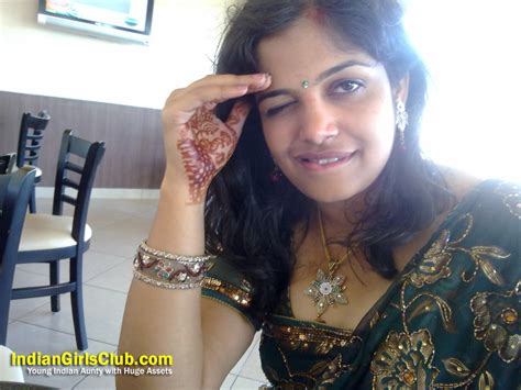 Young Indian Aunty With Huge Assets Indian Girls Club