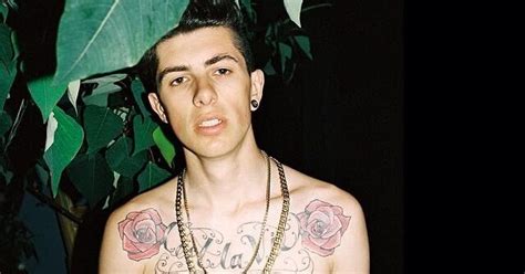 the stars come out to play sam pepper new shirtless pics