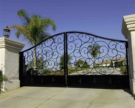 lomonacos iron concepts home decor custom driveway gates