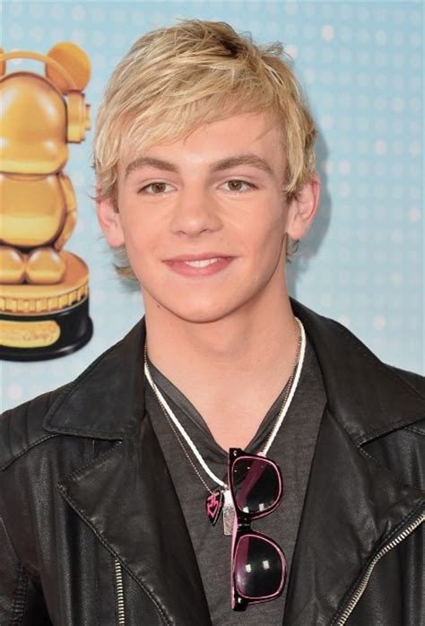 ross lynch age weight height measurements celebrity sizes