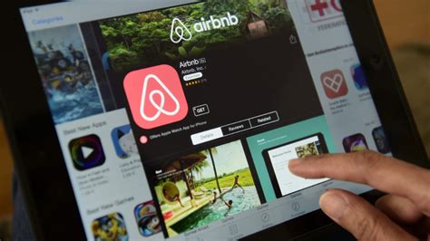 internetcriminelen misbruiken naam airbnb opgelicht avrotros programma  oplichting en