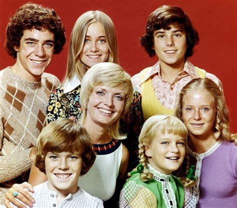 the brady bunch mom florence henderson dies at 82