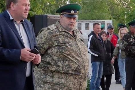 obese retired russian general called  fight  ukraine report