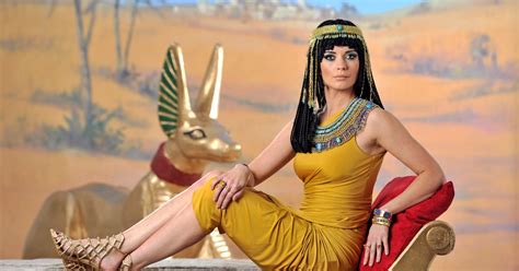 Countdown S Rachel Riley Becomes Cleopatra For A New