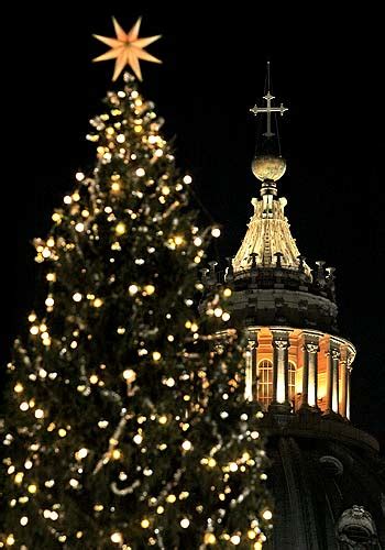 clerical whispers  vatican christmas tree