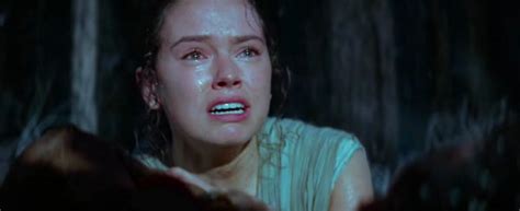 Daisy Ridley Plays Rey In Star Wars The Force Awakens