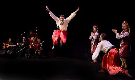 ukrainian traditional dance hopak