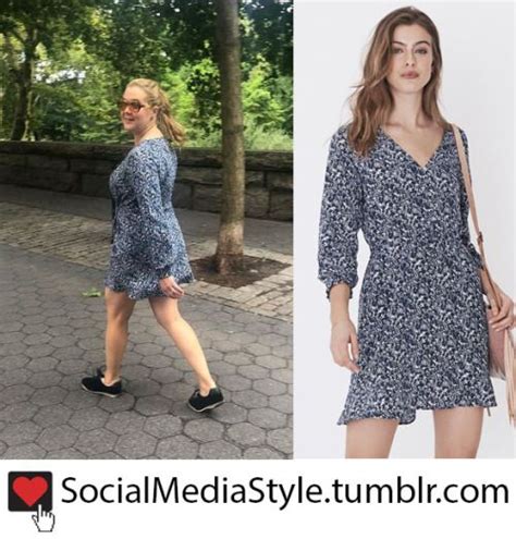 amy schumer s navy floral print dress dresses outfits