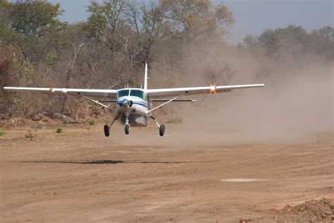 aircraft  landing  unpaved runways