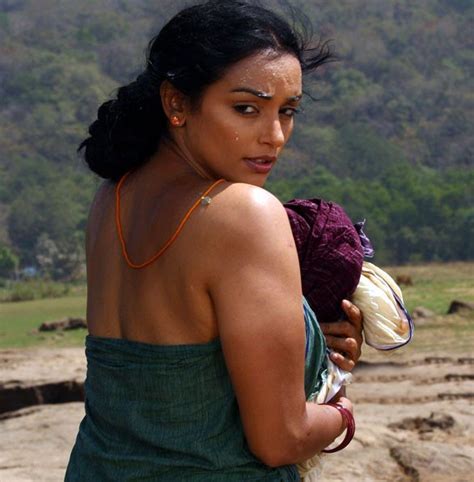Shwetha Menon Hot Malayalam Actress 4 Plumeria Movies