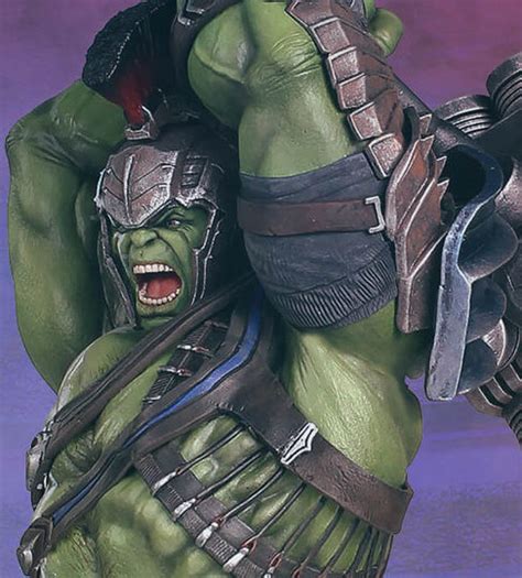 gentle giant gladiator hulk and animated squirrel girl statues marvel toy news