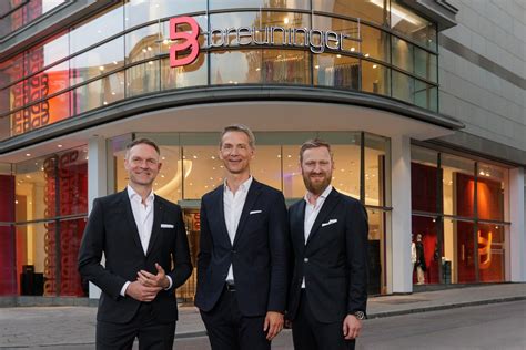 neuer breuninger flagship store startet  muenchen presseportal